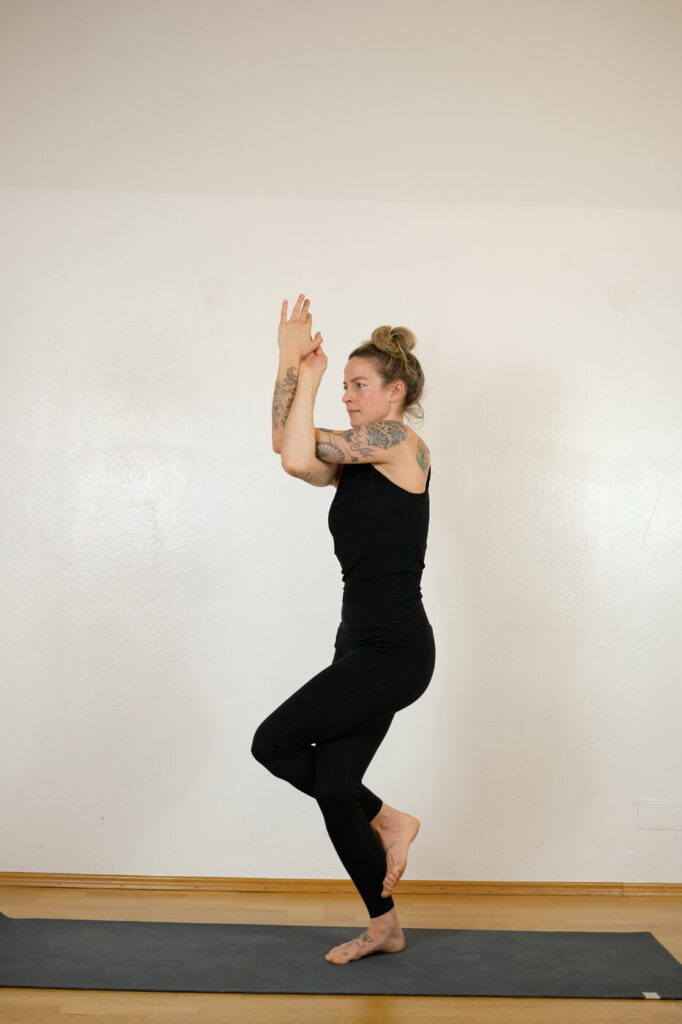 Garudasana – Adler