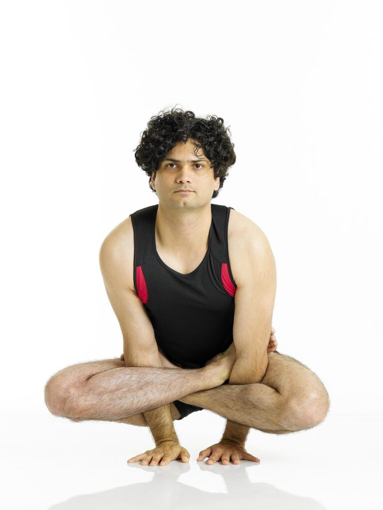 Kukkutasana