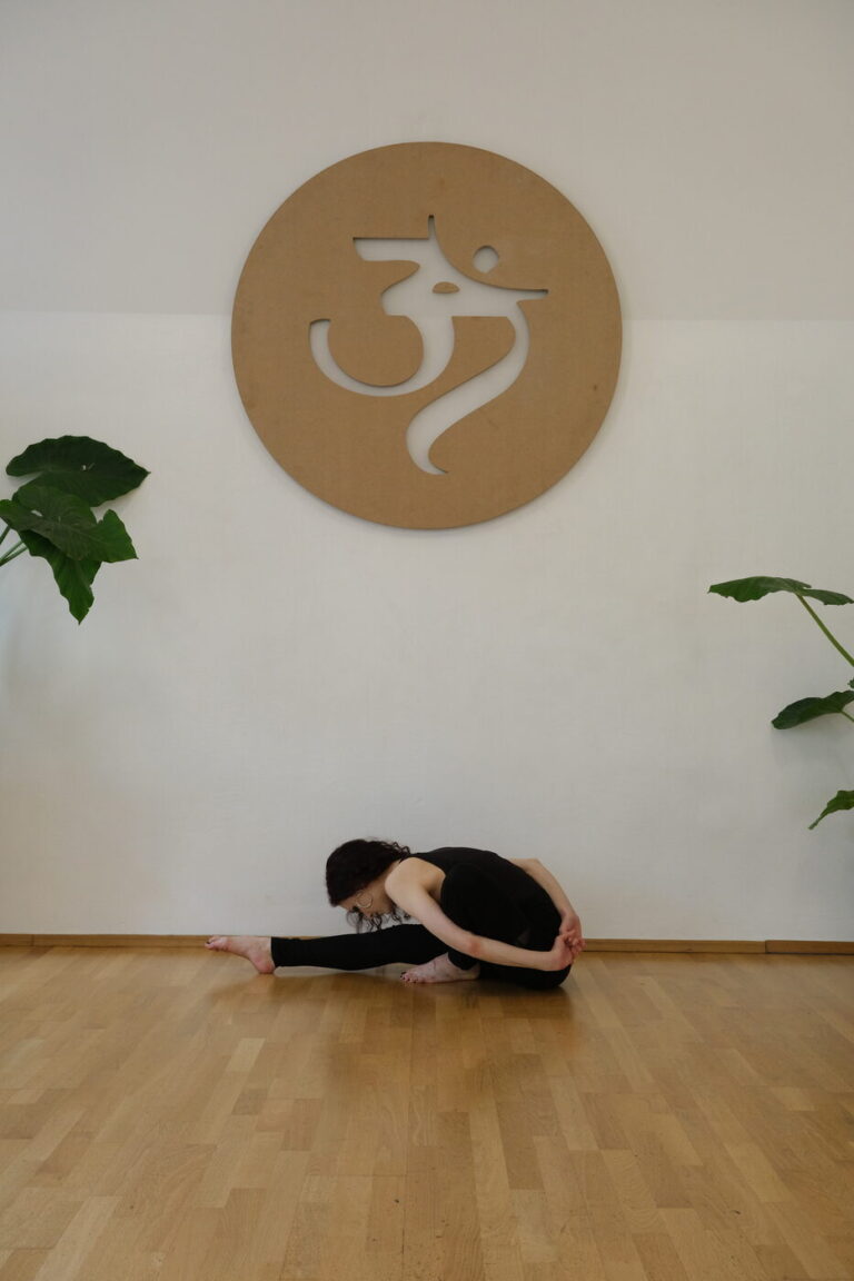 Paschimottanasana