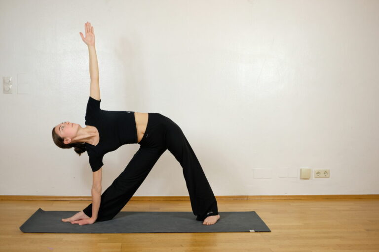 Utthita Trikonasana